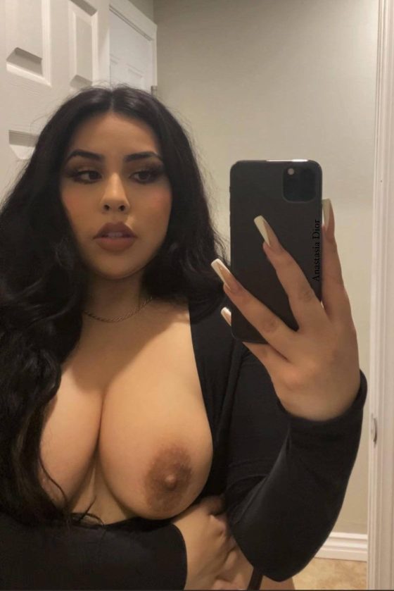 Small Latina Boobs Selfie - Yammy Latina boob exposed in selfie Â· Pandesia World