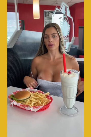 My fast food time was quite… revealing! (gif)