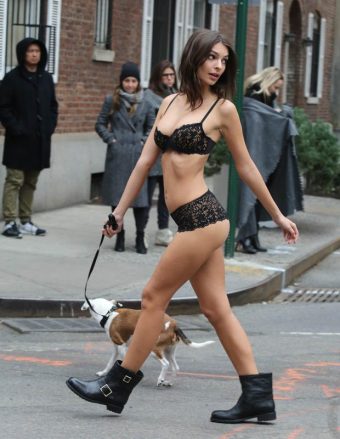 Emily Ratajkowski Walks Her Dog in Her Underwear photo 2